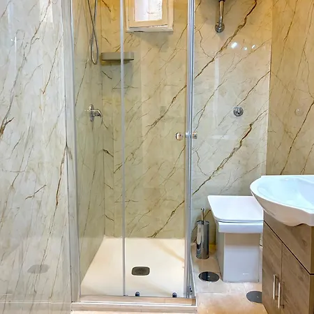 Aurasuite ホームステイ *